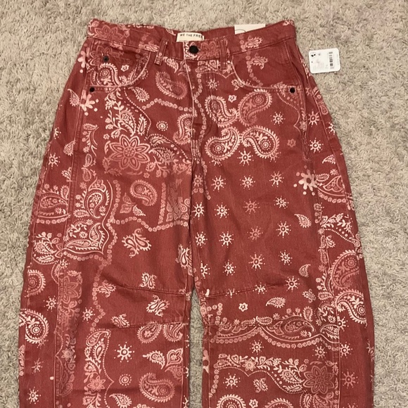 Free People We The Free Good Luck Printed Barrel Jeans. Size: 27 short - Picture 1 of 11